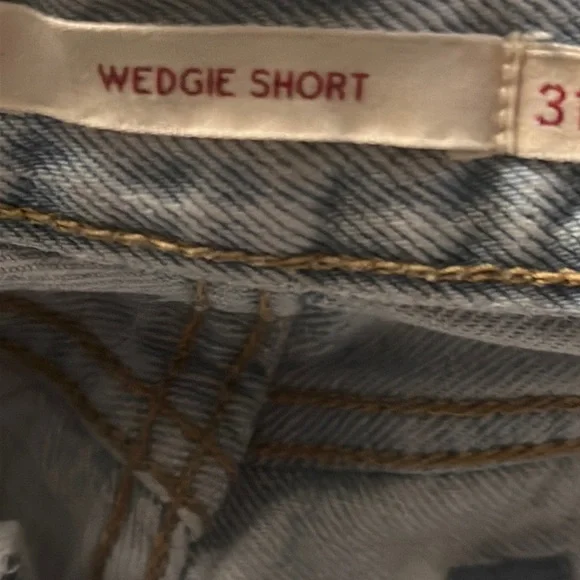 Levi's Light Blue Women's Denim Shorts - Picture 6 of 16